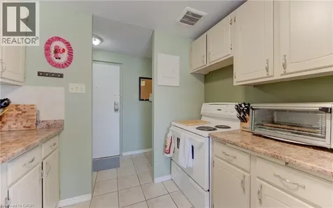 4 Avalon Place Kitchener ON N2M 4N6