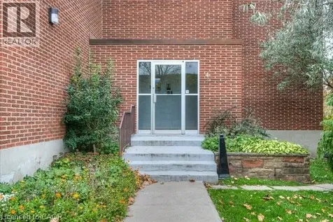 4 Avalon Place Kitchener ON N2M 4N6