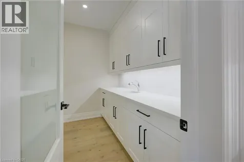 47 Pioneer Ridge Drive Kitchener ON N2P 0G6