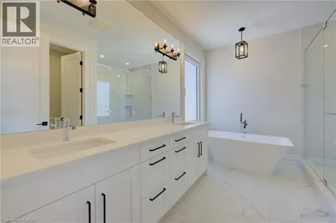 47 Pioneer Ridge Drive Kitchener ON N2P 0G6