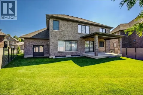 47 Pioneer Ridge Drive Kitchener ON N2P 0G6