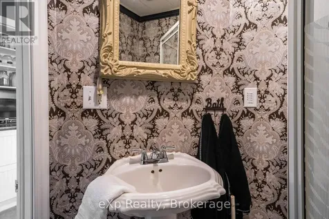 352 Berford Street South Bruce Peninsula ON N0H 2T0