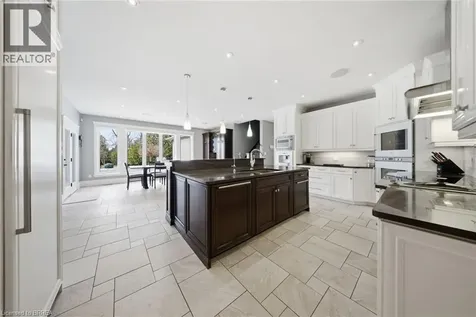 29 Wallace Court Brantford ON N3T 5L7