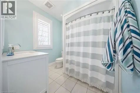 29 Wallace Court Brantford ON N3T 5L7