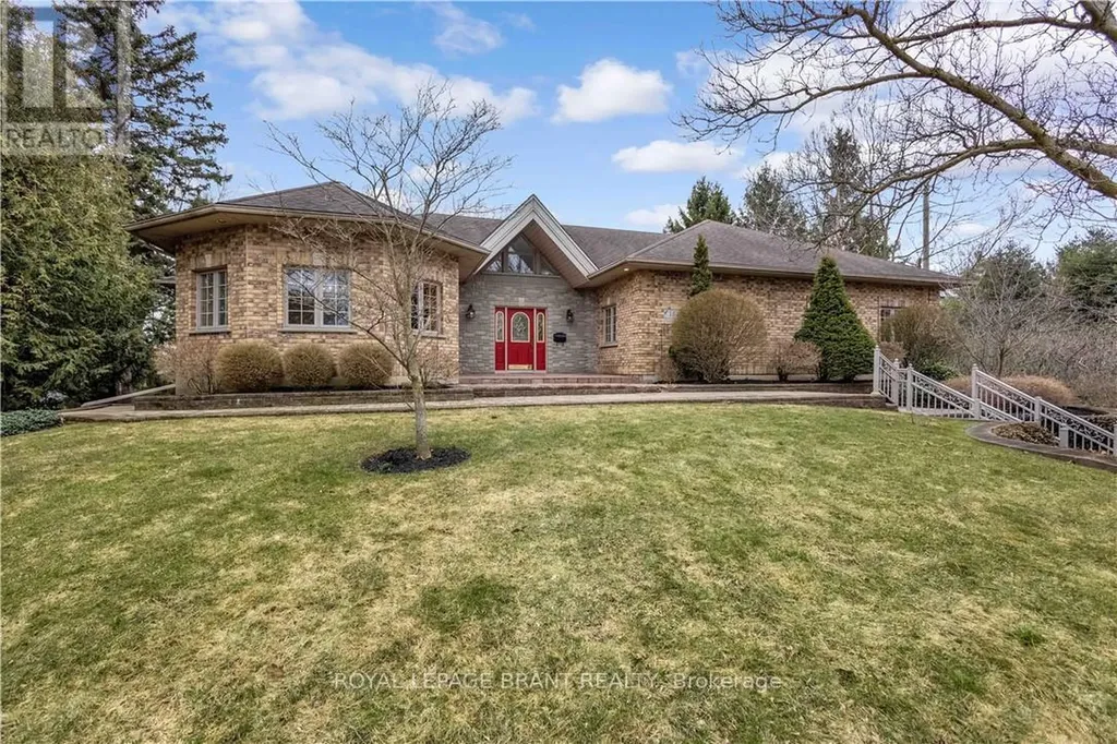 103 Tutela Heights Road Brantford ON N3T 1A4