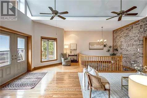 103 Tutela Heights Road Brantford ON N3T 1A4