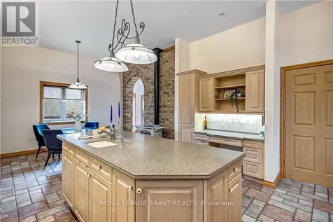 103 Tutela Heights Road Brantford ON N3T 1A4