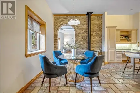 103 Tutela Heights Road Brantford ON N3T 1A4