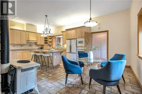 103 Tutela Heights Road Brantford ON N3T 1A4
