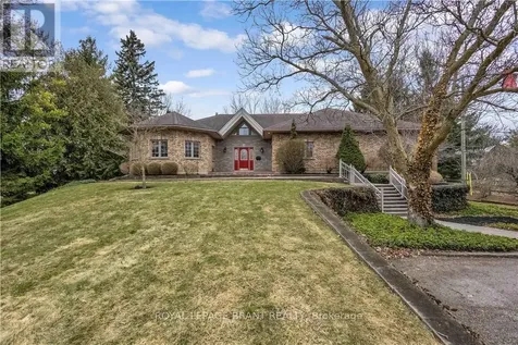 103 Tutela Heights Road Brantford ON N3T 1A4