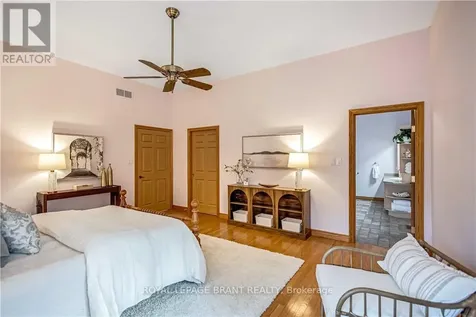 103 Tutela Heights Road Brantford ON N3T 1A4