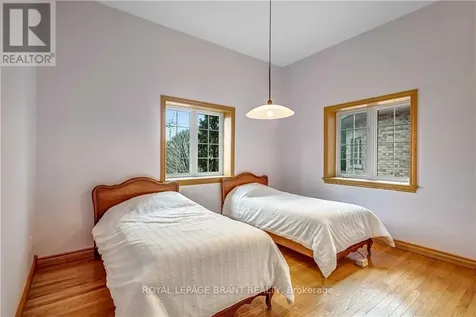 103 Tutela Heights Road Brantford ON N3T 1A4