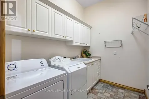 103 Tutela Heights Road Brantford ON N3T 1A4
