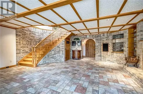 103 Tutela Heights Road Brantford ON N3T 1A4