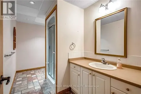 103 Tutela Heights Road Brantford ON N3T 1A4