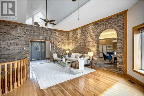 103 Tutela Heights Road Brantford ON N3T 1A4