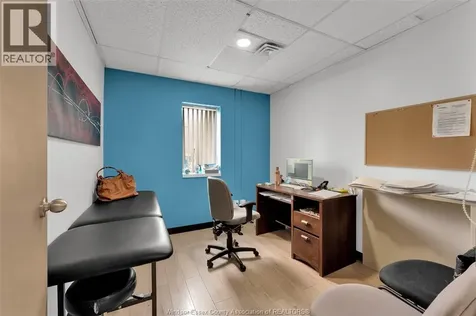 3905-3911 Tecumseh Road East Windsor ON N8W 1J4
