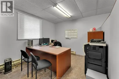 3905-3911 Tecumseh Road East Windsor ON N8W 1J4