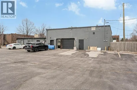 3905-3911 Tecumseh Road East Windsor ON N8W 1J4