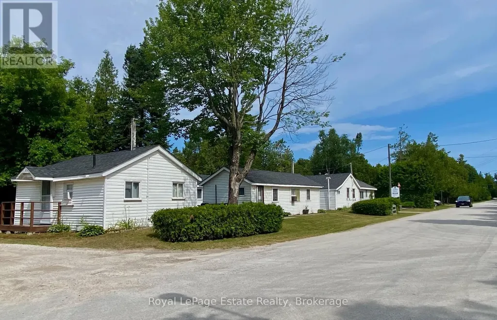104 Third Avenue North South Bruce Peninsula ON N0H 2G0