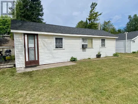 104 Third Avenue North South Bruce Peninsula ON N0H 2G0