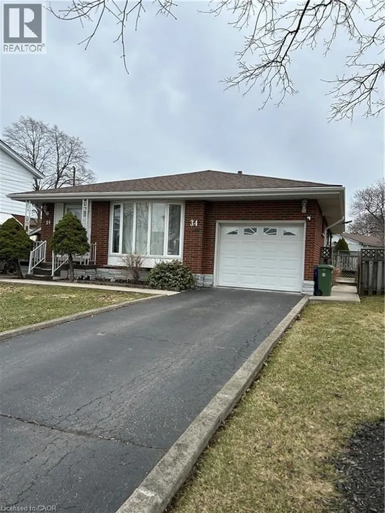 34 Ranchdale Drive Hamilton ON L8V 2M1