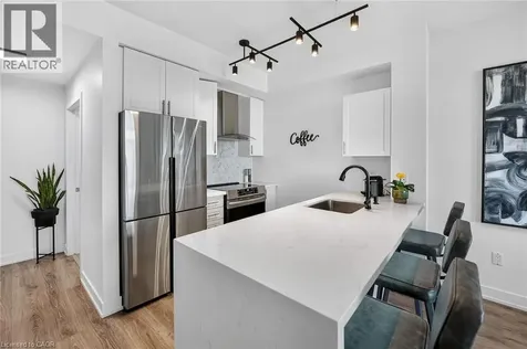35 Southshore Crescent Stoney Creek ON L8E 0J2