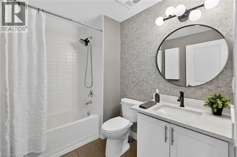 35 Southshore Crescent Stoney Creek ON L8E 0J2