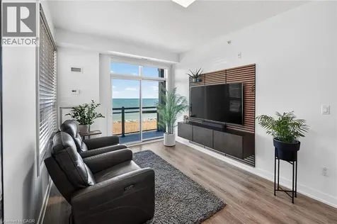 35 Southshore Crescent Stoney Creek ON L8E 0J2