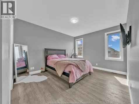 6 Summerville Avenue Leamington ON N8H 0C5