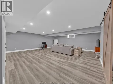 6 Summerville Avenue Leamington ON N8H 0C5