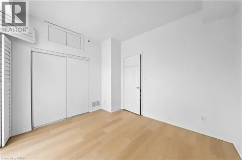 28 Stadium Road Toronto ON M5V 3P4