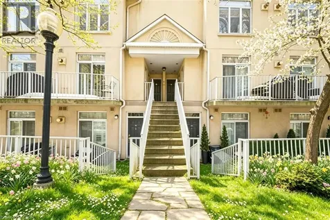 28 Stadium Road Toronto ON M5V 3P4