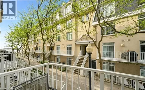28 Stadium Road Toronto ON M5V 3P4