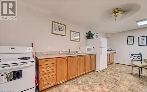 793 Colborne Street Brantford ON N3S 7J3