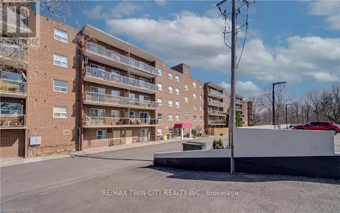 793 Colborne Street Brantford ON N3S 7J3