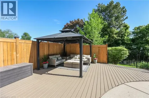 40 Parkwood Road Grimsby ON L3M 4K9