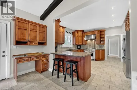 40 Parkwood Road Grimsby ON L3M 4K9