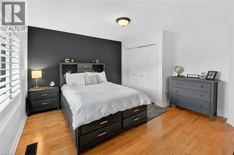 40 Parkwood Road Grimsby ON L3M 4K9