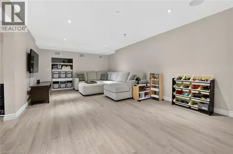 40 Parkwood Road Grimsby ON L3M 4K9