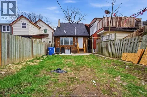 435 Caron Avenue Windsor ON N8A 5B3