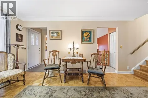 10682 Keating Crescent Windsor ON N8R 1T5