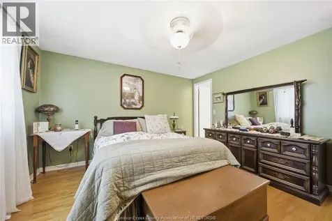 10682 Keating Crescent Windsor ON N8R 1T5