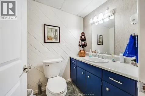 10682 Keating Crescent Windsor ON N8R 1T5