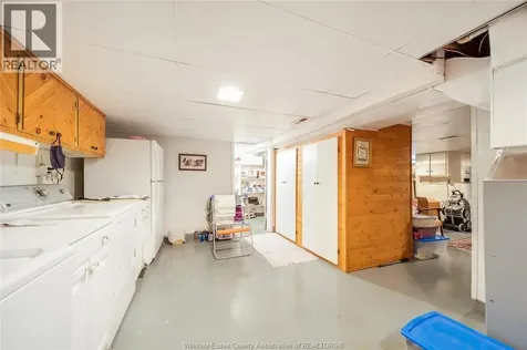 10682 Keating Crescent Windsor ON N8R 1T5