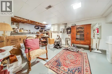 10682 Keating Crescent Windsor ON N8R 1T5