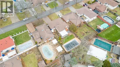 10682 Keating Crescent Windsor ON N8R 1T5