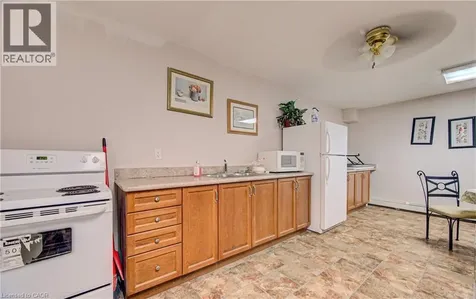 793 Colborne Street Brantford ON N3S 7J3