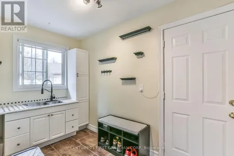 24 Linwood Drive Thames Centre ON N0L 1G1