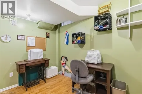 156 Osborn Avenue Brantford ON N3T 6S7